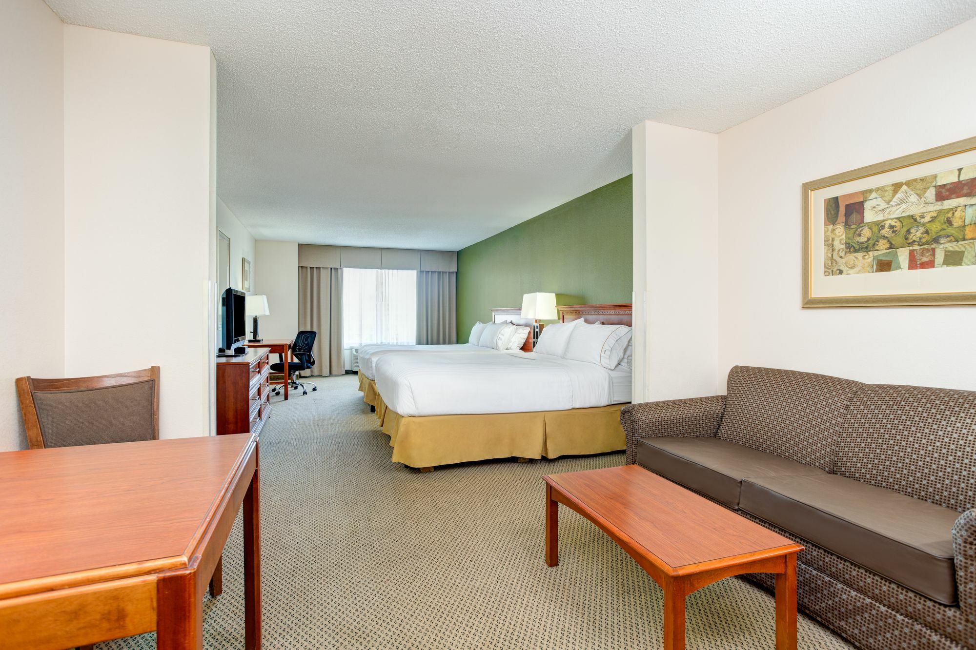 Holiday Inn Express Hotel & Suites Dublin By Ihg Exterior photo